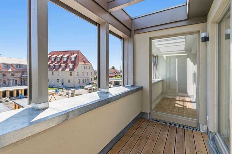Erstbezug - Modernes Wohnen im historischen Ambiente (K10) – Loggia