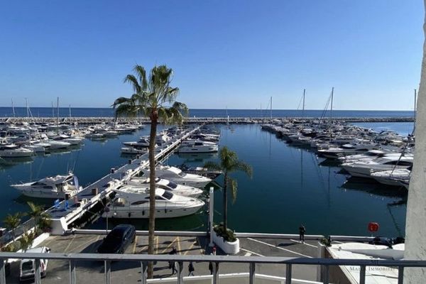 Duplex-Penthouse mit Traumblick im Herzen von Puerto Banús – Maritimer Luxus an der Costa del Sol