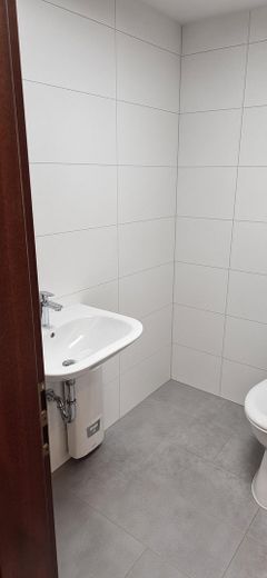 Appartement calme de 3 pièces avec balcon, garage et toilettes invités dans un cadre verdoyant près d’Almenhof – Photo 8