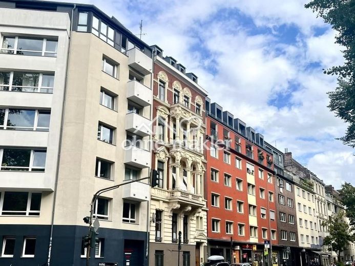 Amplio piso de 3 habitaciones en el centro de Colonia, en Rathenauplatz – Foto 1