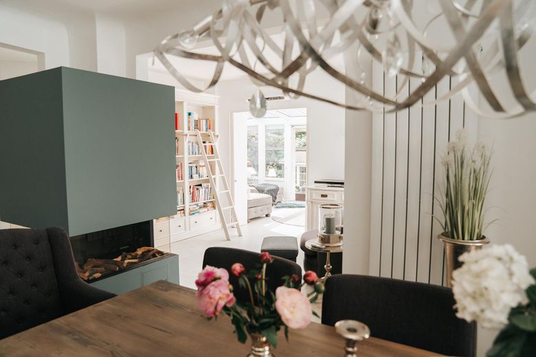Esszimmer und Kamin