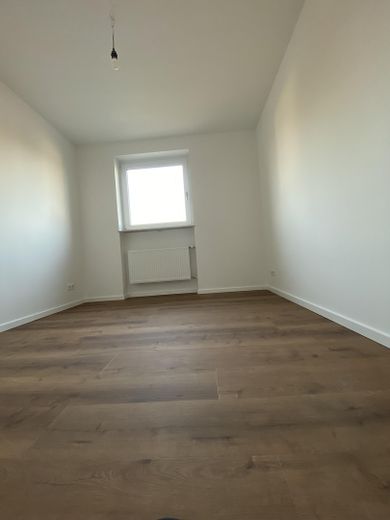 Kernsanierte 3-Zimmer-Wohnung mit Balkon,2 WCs & Luxusbad-barrierefreiem Zugang – Foto 7