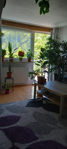 Wohnzimmer davor Balkon