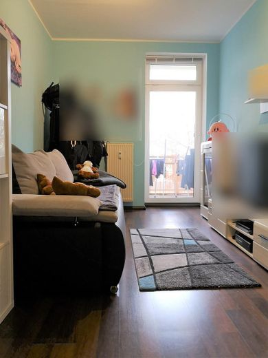 Büro / Kinderzimmer mit Balkon