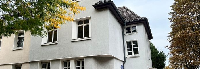 निजी विक्रेता से: Ratingen के केंद्र में 3-परिवारों का घर – Außenansicht