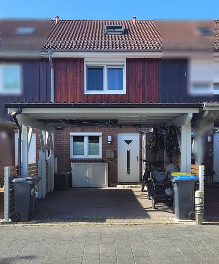 Courtagevrij rijtjeshuis in Kiel-Suchsdorf – Haus Straßenansicht
