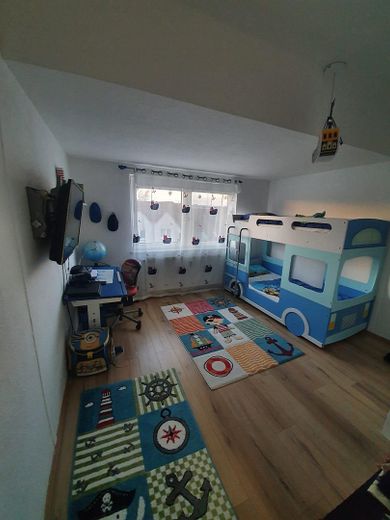BEZUGSFREI ab 01.11.26: 4-Zi.-Maisonette (109m²) mit TG-Stellplatz & Balkon in Uni-Nähe! – Zimmer