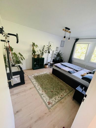 Kernsanierte Wohnung mit Blick auf Goethepark – Zimmer 2 (Schlafzimmer)