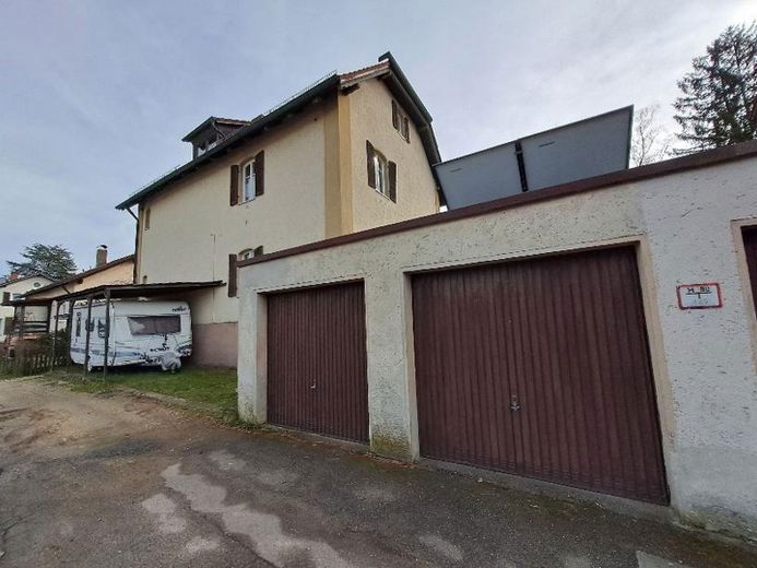 Garagen, Stellplätze, Carport 