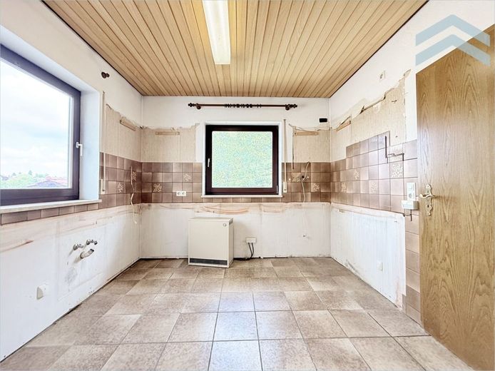 Ausbaufähiges Eigenheim mit großem Gartengrundstück &amp; Garage – Küche