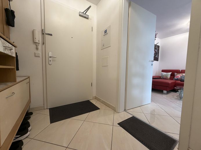 Helle 3 Zimmer ETW München-Berg am Laim, moebliert, provisionsfrei – Flur 