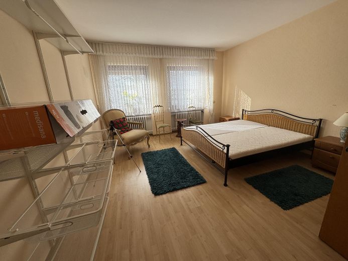 Großzügiges Mehrfamilienhaus mit Sauna in Nentershausen-Süß – Schlafzimmer 2. Etage