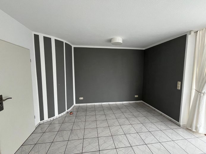 4-Zi-Geschosswohnung, teilmöbeliert mit Dachterrasse – Foto 20