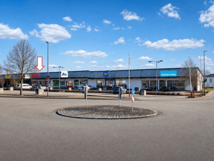 ca. 473 m² im Fachmarktzentrum neben OBI, JYSK, Takko, TEDi uvm. an der A8 in Scheppach – Foto 1