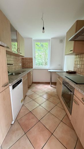 Berlin-Kladow -kernsanierte 3 Zimmer Maisonette Wohnung mit kleinem Garten – Küche 1