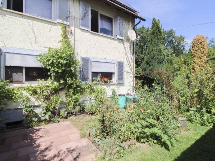Aantrekkelijke kapitaalinvestering met tuin: kansrijke 3-kamerwoning op de begane grond in Kusterdingen – Foto 1