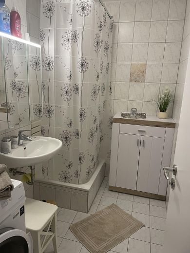 सपनों जैसी शांत जगह पर सुसज्जित अपार्टमेंट किराए पर उपलब्ध – Bad mit Dusche, WC separat