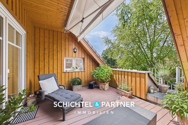 Garbsen | Wymarzona posiadłość z dwiema jednostkami mieszkalnymi &amp; dużą powierzchnią użytkową – S&amp;P | Loggia