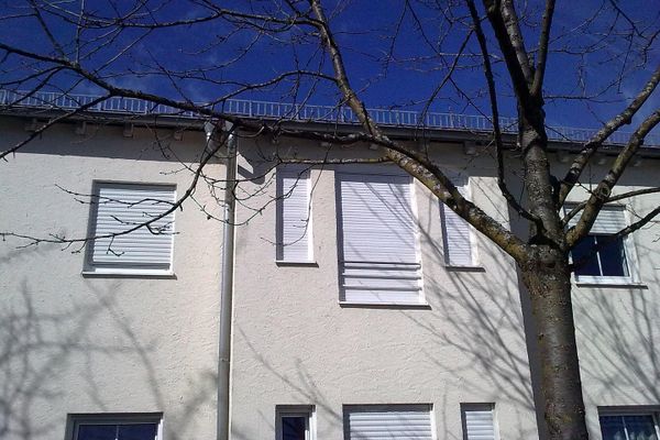 Appartamento di 3 locali con ampio balcone a 82131 Gauting