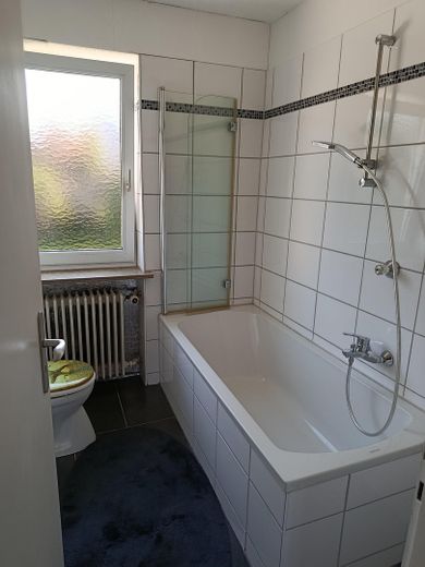 Zweifamilienhaus in Toplage, Ruheoase mit Pool am Stadtrand von Friedberg/Augsburg, Hochzoll – Bad Obergeschoß