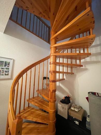 Großzügige Eigentumswohnung Maisonette - im Leipziger Südosten (Anger-Crottendorf) – Wendeltreppe is Dach