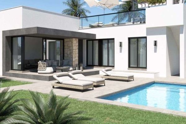 Gotowa do zamieszkania i ekskluzywna willa na Costa Blanca