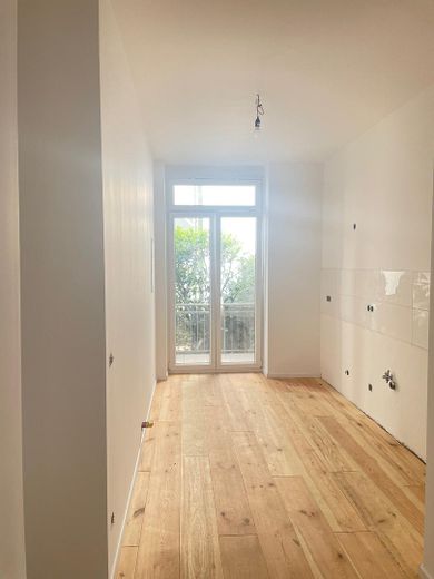 Küche mit Balkon