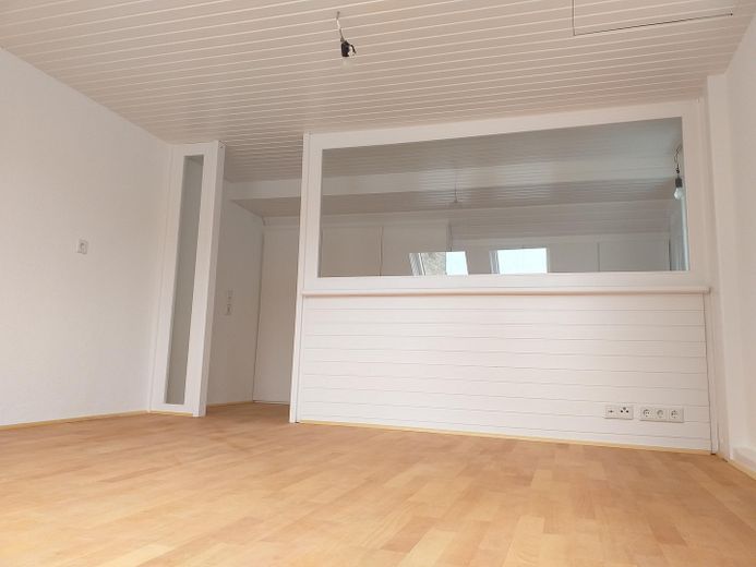 Wohn- Schlafzimmer DG