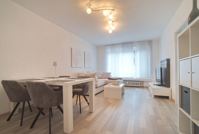 Schicke Stadtwohnung im beliebten Rüttenscheid Nähe Florastraße – 6d0f10e81d7b79591485d3cdb09c057d154d0c56.jpg