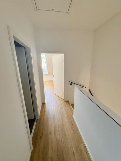 ERSTBEZUG 145qm Familienfreundliche Neubauhaus mit 2 Stellplätzen nähe U2 Röthenbach – Foto 33