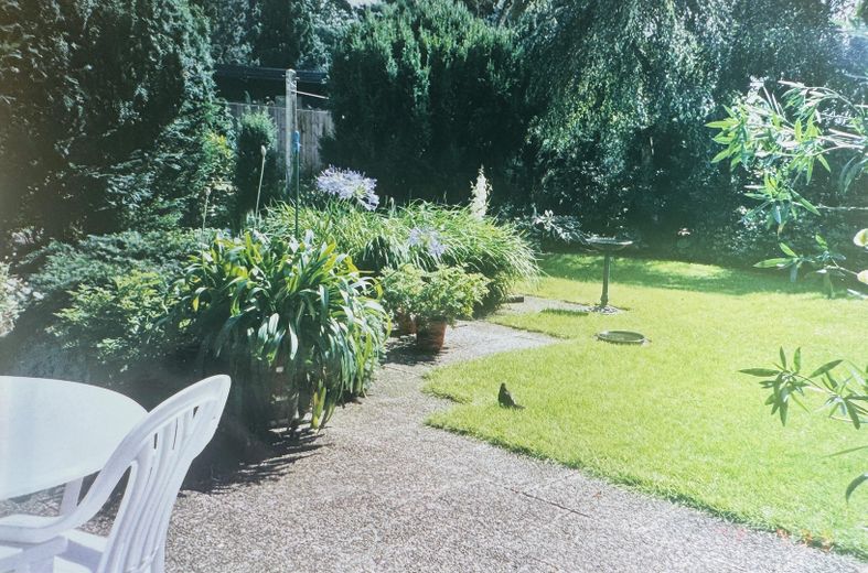 Bungalow w Reinbeku na końcu ślepej uliczki – Garten früher