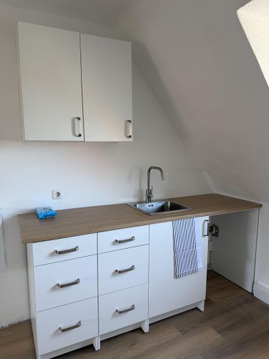 Gerenoveerd dakappartement op centrale locatie in Bottrop-Boy – Einbauküche
