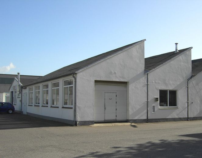 Sin comisión: nave de almacén/producción, 180 m2, 5,80 € por m2 – Foto 1