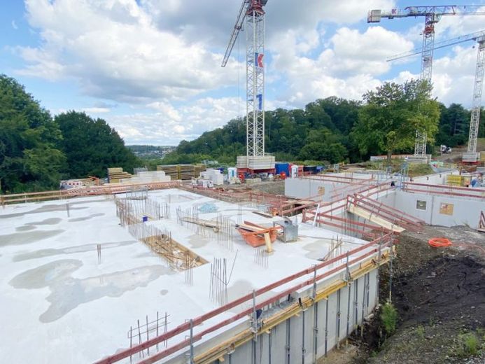 Großzügig und hell - Gut durchdacht mit zwei Terrassen – Foto 1