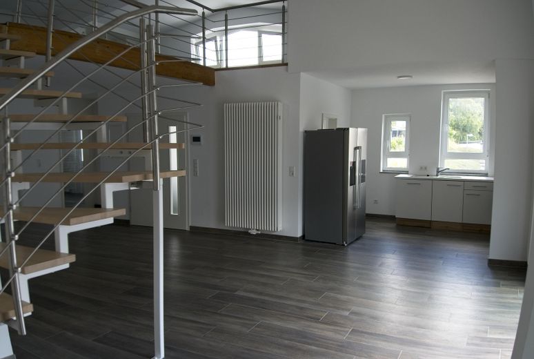عقار سكني وتجاري في Mühltal – Wohnung OG Küche/Wohnzimmer