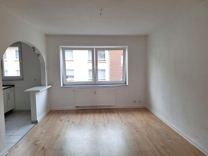 Sanierte 3,5 Zimmer-KDB Wohnung (ca. 70 qm) mit Einbauküche und Balkon / Holsterhausen – Esszimmer