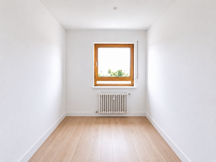 Apartamento de 3 habitaciones en Salem-Beuren | renovado antes de la ocupación | 79 m² | plaza de aparcamiento – Kinderzimmer renoviert