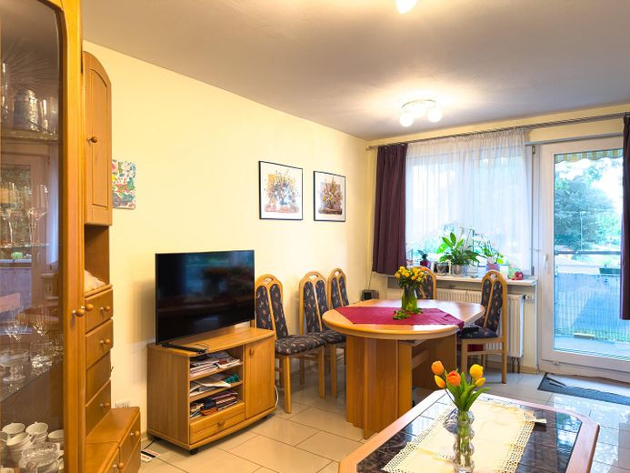 Bien immobilier polyvalent aux possibilités d’utilisation attrayantes – Weitere Ansicht mit Balkon 