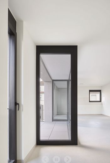 3 ZKB Neubau, ruhige Lage – Loggia / Wohnzimmer