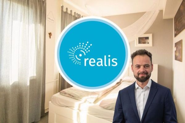 +++ duży apartament maisonette z dalekim widokiem, balkonem i miejscem parkingowym w spokojnej lokalizacji w Limbach-Oberfrohna +++