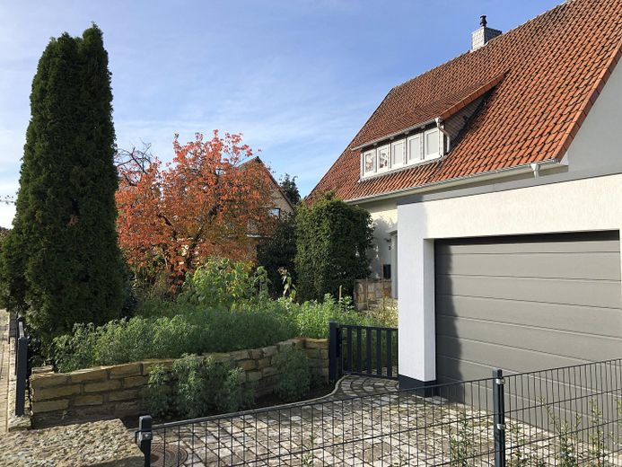 Von Privat: Ein Haus zum Wohlfühlen – Garage
