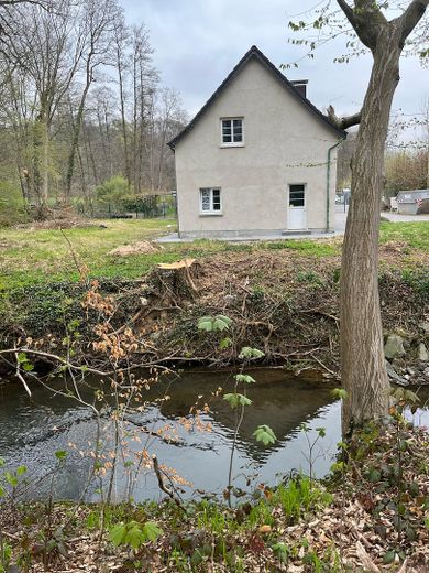 Odenthal ihr Haus am Bach nach KFW 55 EE Standard inkl WP Klima Solar und Wallbox – Foto 12