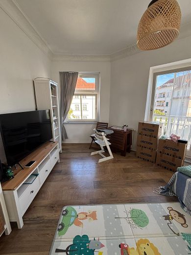 Old-Building Dream in Leipzig-Gohlis Mitte: Spacious 3-room apartment (88 m²) with stylish character – Schlafzimmer
