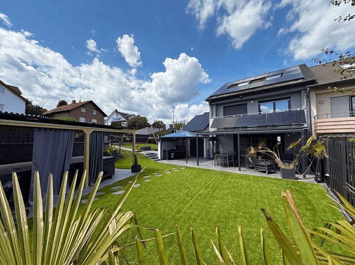 Casa a schiera terminale di lusso | 225 m² | Ristrutturata a nuovo nel 2025 | Classe A+ | FV + Swim Spa – Ansicht Garten