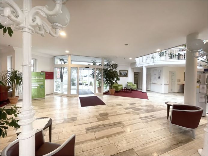 Kapitalanlage: "Private Lounge" im Senioren-Zentrum – Eingangsbereich