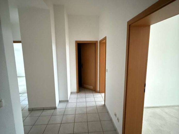 praktische Aufteilung, Balkon, günstige Heizkosten – Foto 1