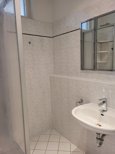 ...und Dusche