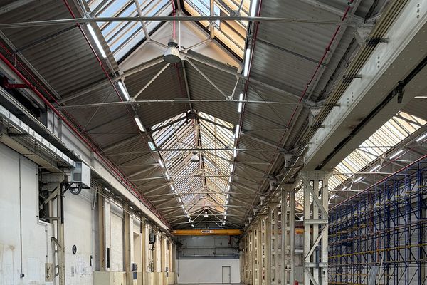 ca.1260 m2 Ebenerdige Lagerhalle Provisionsfrei zu Vermieten!