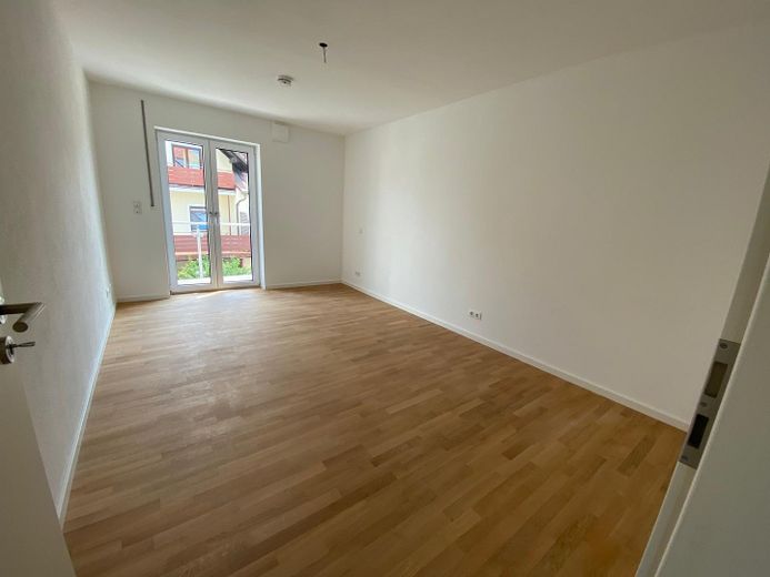 Moderno e luminoso appartamento di 3 locali a Grafing – ottimi collegamenti, S-Bahn 2 min. – Schlafzimmer