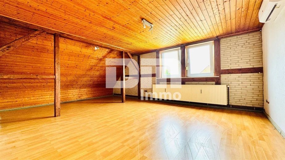 Gepflegtes Ein- bis Zweifamilienhaus mit Ladeneinheit in Dassel-Hilwartshausen – DG Dachstudio 1 / Schlaf / Wohnzimmer